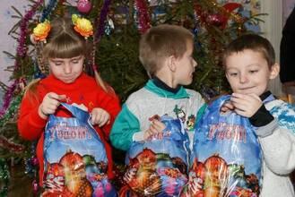 Jedes Jahr in der Weihnachtszeit bringt ein Hilfstransport weihnachtliche Überraschungen von Jena nach Weißrussland